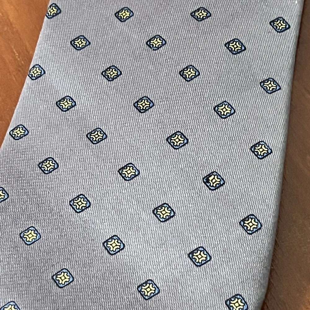 Men’s silk necktie